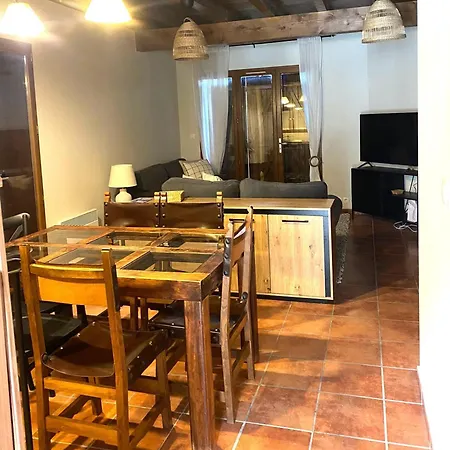 Con Jardin Y Wifi En Holiday home